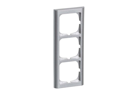 LK FUGA Softline® Frame 63, 3 module (nr. 500D7030), alu silver