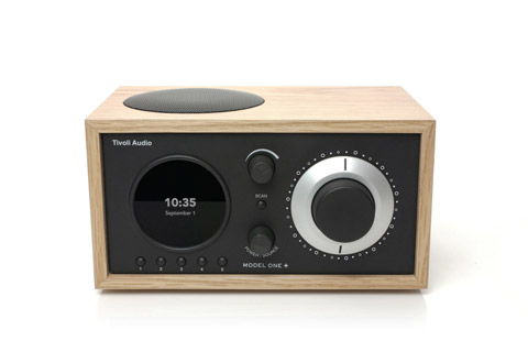 Tivoli Audio Model One+ radio, oak/black