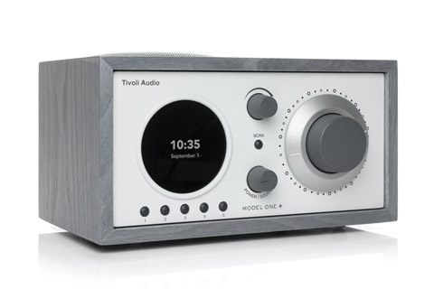 Tivoli Audio Model One+ bordradio med DAB+ og BT, grå/hvid