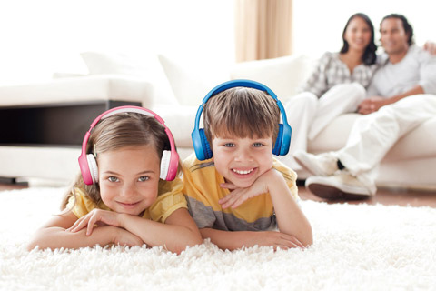 Lenco HPB-110 foldable kids Bluetooth headphone - Lifestyle