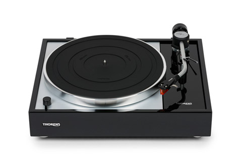 Thorens TD 1500 turntable with TP150 tonearm and 2M Bronze pick-up cartridge, black highgloss