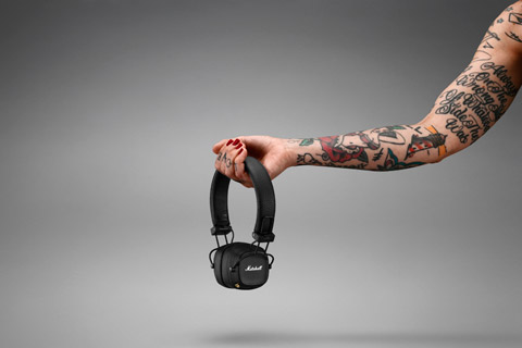 Marshall Major IV on-ear headphones, Lifestyle 3