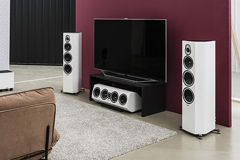 Sonus faber Sonetto V floorstanding speaker - White lifestyle