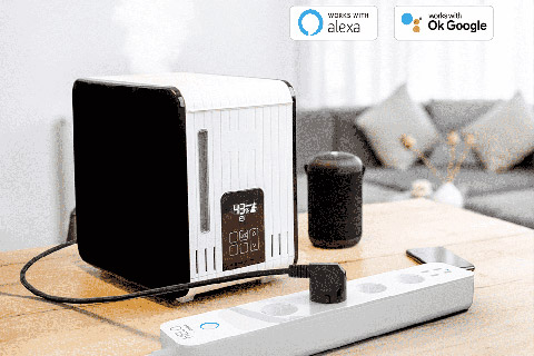 Strong 230V Smart 4-way power strip with switch and USB ports - Lifestyle