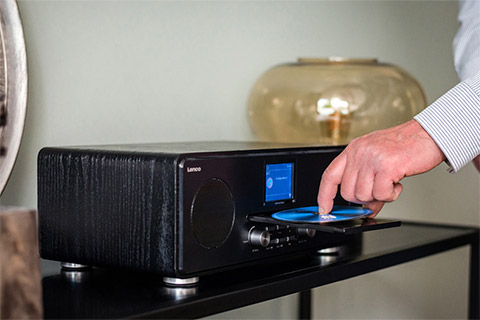 Lenco DIR-260BK CD-player with internet, FM/DAB+ radio and Bluetooth - Lifestyle