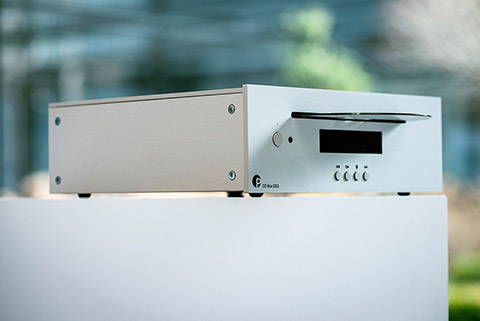 Pro-Ject CD Box DS3 High-End CD player - Silver lifestyle
