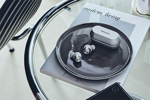 Technics EAH-AZ70WE Noise Cancelling in-ear headphones - Silver Lifestyle