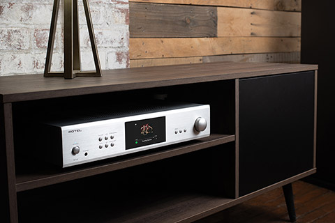 Rotel S14 integrated music system, lifestyle