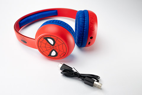 Tech2Go Bluetooth headphones with Spiderman