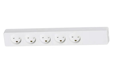 LK 230V 5-socket with ground plug (without cable), white