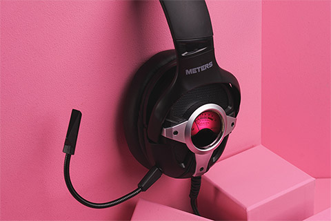Meters Level Up gaming headset