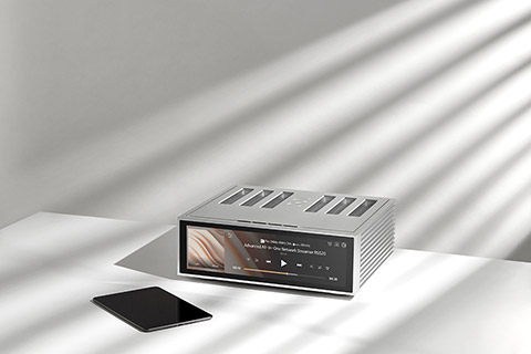 HiFi Rose RS520 streaming amplifier, silver