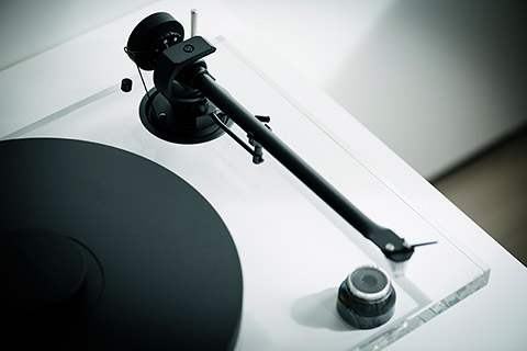 XA - B turntable - Lifestyle, Transparant