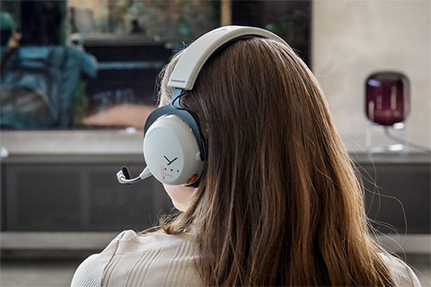 MMX 200 Gaming Headset - Lifestyle