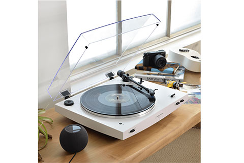 AT-LP3XBT fully automatic turntable - Lifestyle