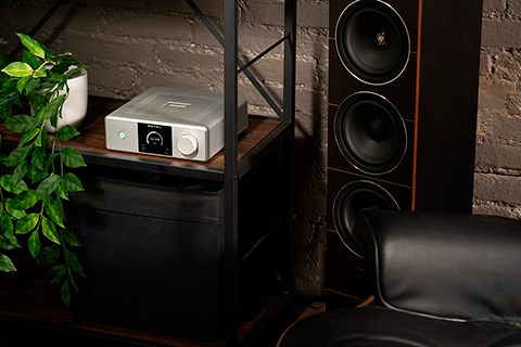 Rotel DX-5 Integrated Amplifier - Lifestyle