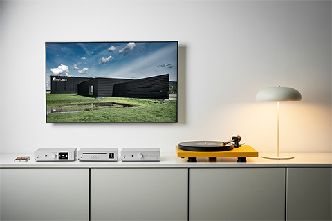 Pro-Ject UNI BOX S3 - Wifi - HDMI, Integrated Stereo Amplifier - Lifestyle