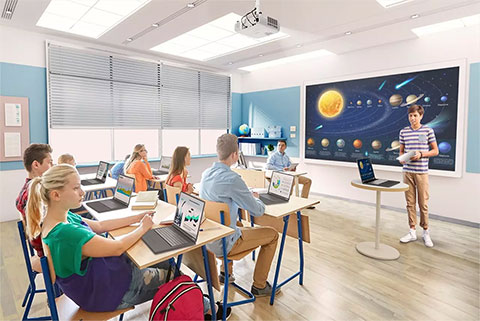 Epson EB-FH08, Full HD projector, 3LCD - Lifestyle