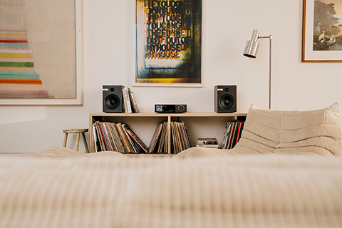 Cambridge Audio EVO 150 SE, Network streaming amplifier, 2x 150W, 8 Ohm - Lifestyle