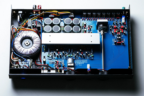 Musical Fidelity A1 Integrated Amplifier - Dissection