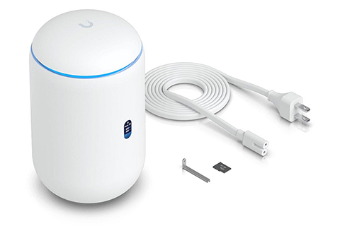 Ubiquiti UniFi Cloud Gateway (WiFi 7).
