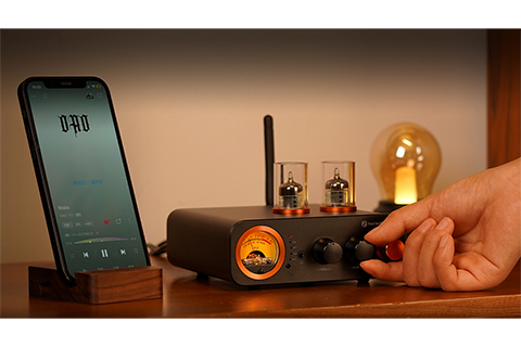 Fosi Audio MC351 Integrated Amp (DAC) - Lifestyle