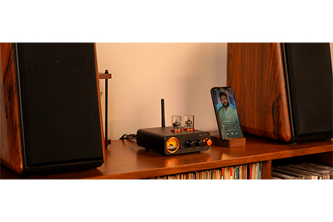 Fosi Audio MC351 Integrated Amp (DAC) - Lifestyle