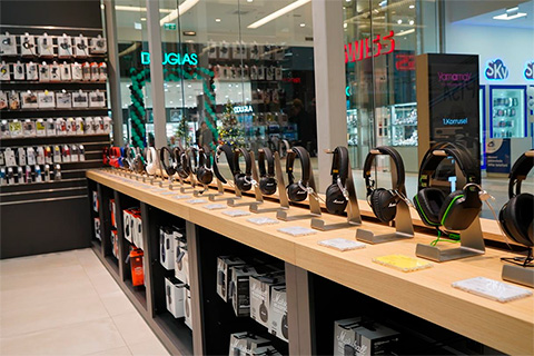 Multibrackets M headset holder for headphone/headset desk stand - Lifestyle