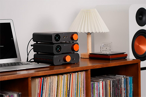 Fosi Audio ZH3 Headphone Amp (DAC) - Lifestyle