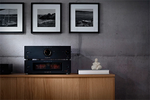 Onkyo Icon M-80 Power Amplifier - Lifestyle