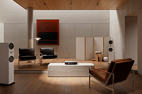 HiFi Rose Rose RS451 Streamer with Headphone Amplifier - Lifestyle