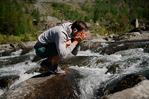 JBL Endurance PEAK 4 Wireless in-ear headphones - Lifestyle
