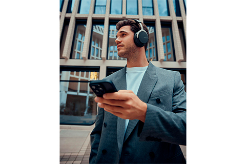 Beyerdynamic AVENTHO 200 headphones over-ear - Lifestyle
