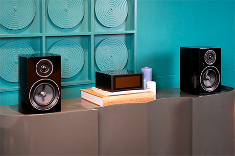 Jamo C707PA Compact Speakers (BT - HDMI) - Lifestyle