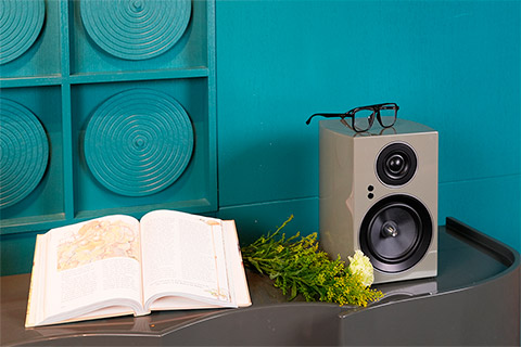 Jamo C707PA Compact Speakers (BT - HDMI) - Lifestyle