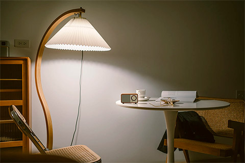 Sangean WR-7 PLUS Compakt Rechargeable portable radio with Bluetooth - Lifestyle