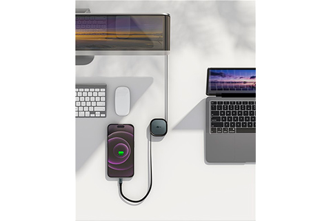 Self-Retracting USB-C Cable - Black - Lifestyle