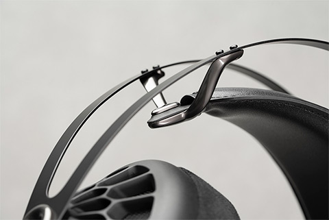 Meze Audio 150 Aer Headphones - Lifestyle