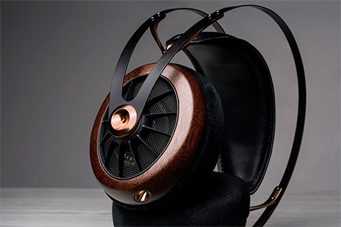 Meze Audio 109 Pro Headphones - Lifestyle