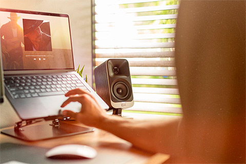 Klipsch ProMedia Lumina Active Bluetooth Speakers - Lifestyle