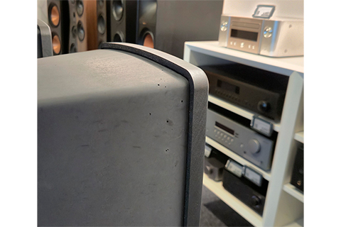 Rega Aya floor loudspeaker - Lifestyle