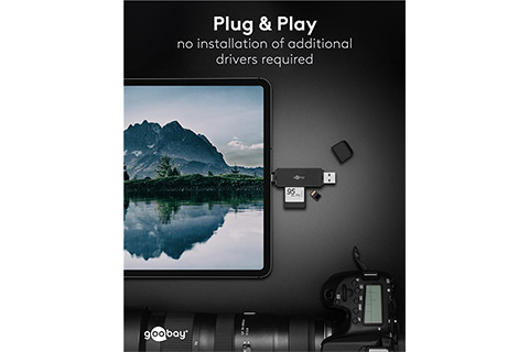 USB 3.0 SD Card Reader (USB-C – USB-A) - Lifestyle