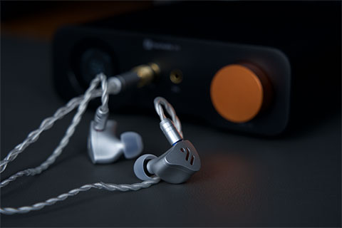 Fosi Audio IM4 In-ear headphones - Silver - Lifestyle