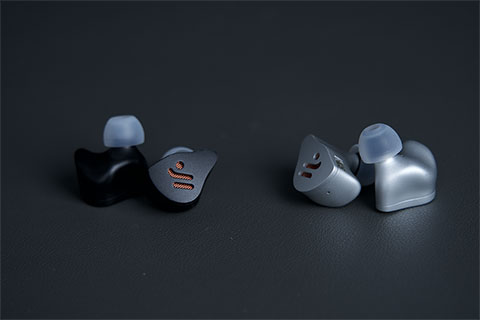 Fosi Audio IM4 In-ear headphones - Silver - Lifestyle