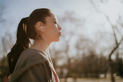 Meze Audio Alba In-Ear Earphones - Lifestyle