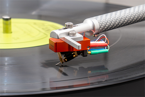 Sumiko Oriole MC cartridge - Lifestyle