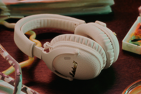 Marshall Monitor III headphones, Cream - Lifestyle