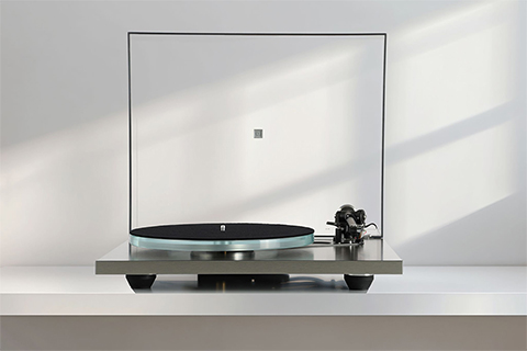Rega Planar 6 RS Edition turntable - Lifestyle