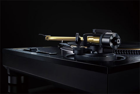 Technics SL-1210GME turntable, without pick-up - Black - Lifestyle