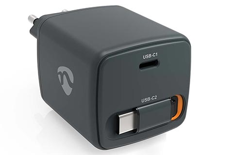 USB-C charger for laptops (65W)